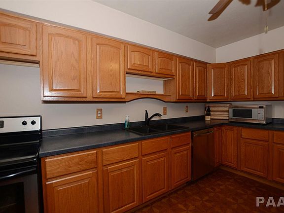 5th image of 104 Garfield St