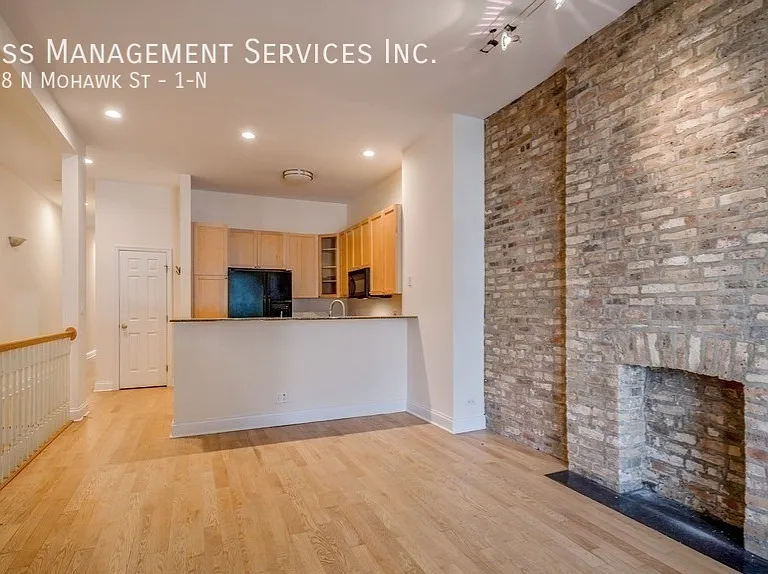 1418 N Mohawk St #1 — Photo 2