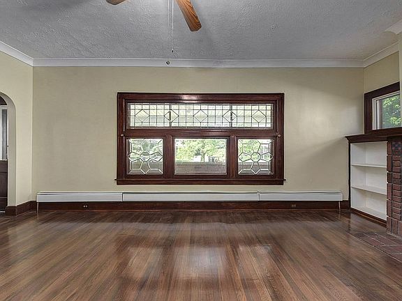 4th image of 3521 West Blvd