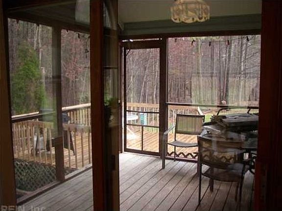 3rd image of 311 Lynns Way
