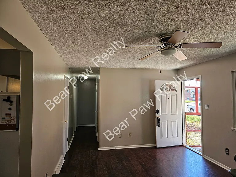 4717 Cactus Way — Photo 6