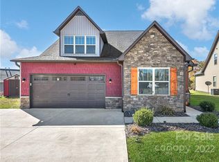 45 Halcyon Ct, Fletcher, NC 28732