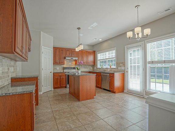 5th image of 9602 Garland Ct