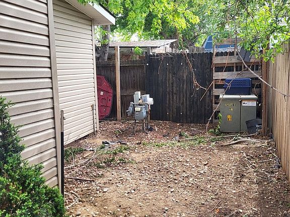 5th image of 9069 Mandel St