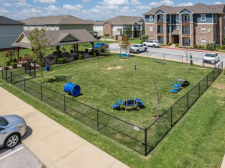 Towne Park Apartments — Photo 6
