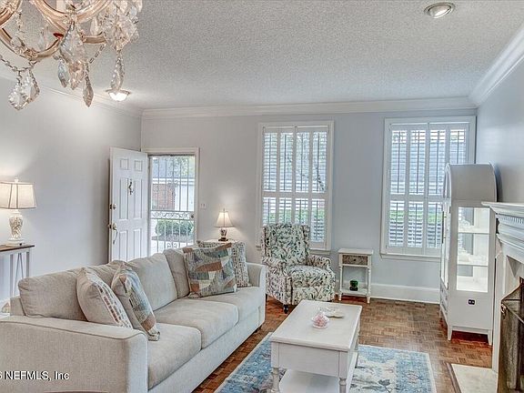 3rd image of 5303 ORTEGA Boulevard #204