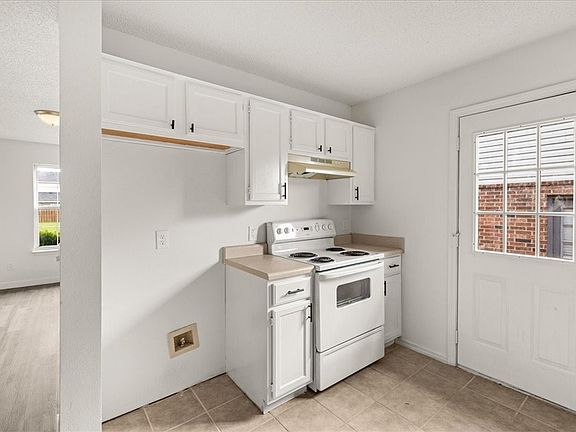 5th image of 3406 SW Landau Ct