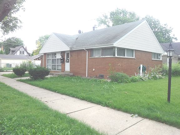2nd image of 901 Norfolk Ave