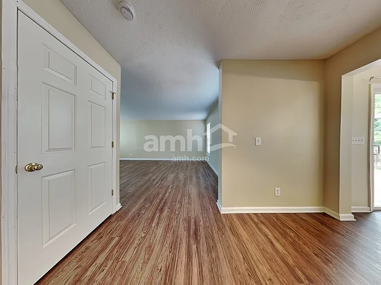 1425 Windstar Ct — Photo 7
