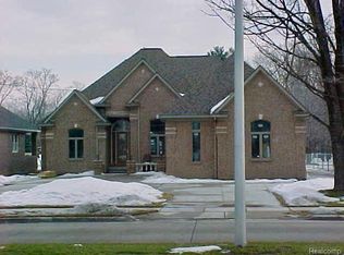 30186 Lorraine Ave, Warren, MI 48093
