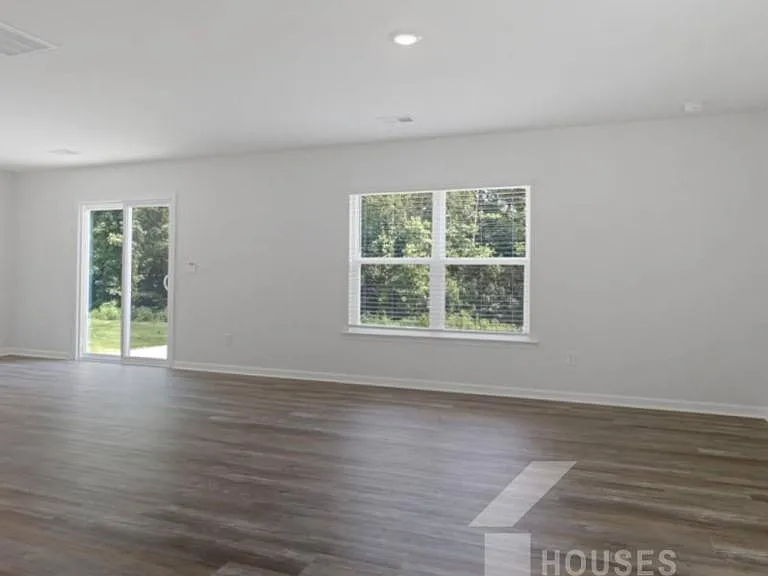 119 Cranford Rd — Photo 3