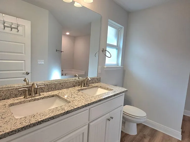 12139 Emerald Heights Ln — Photo 14