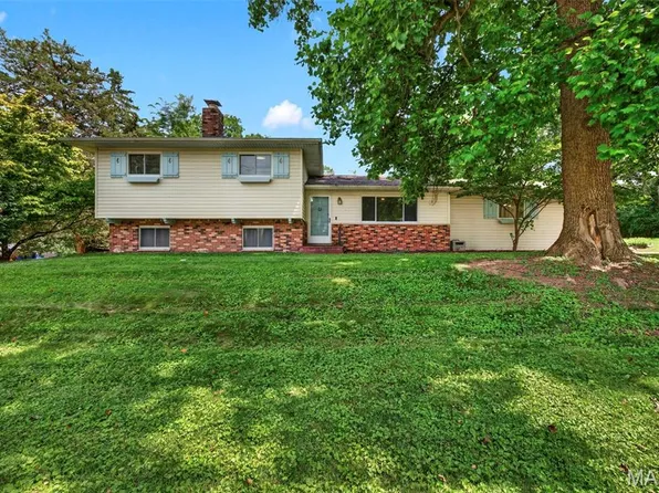 3820 Berview Ln, Saint Louis, MO 63125