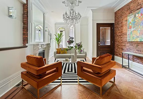 2nd image of 519 W 141st St