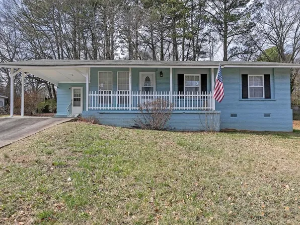 892 Creekdale Dr, Clarkston, GA 30021