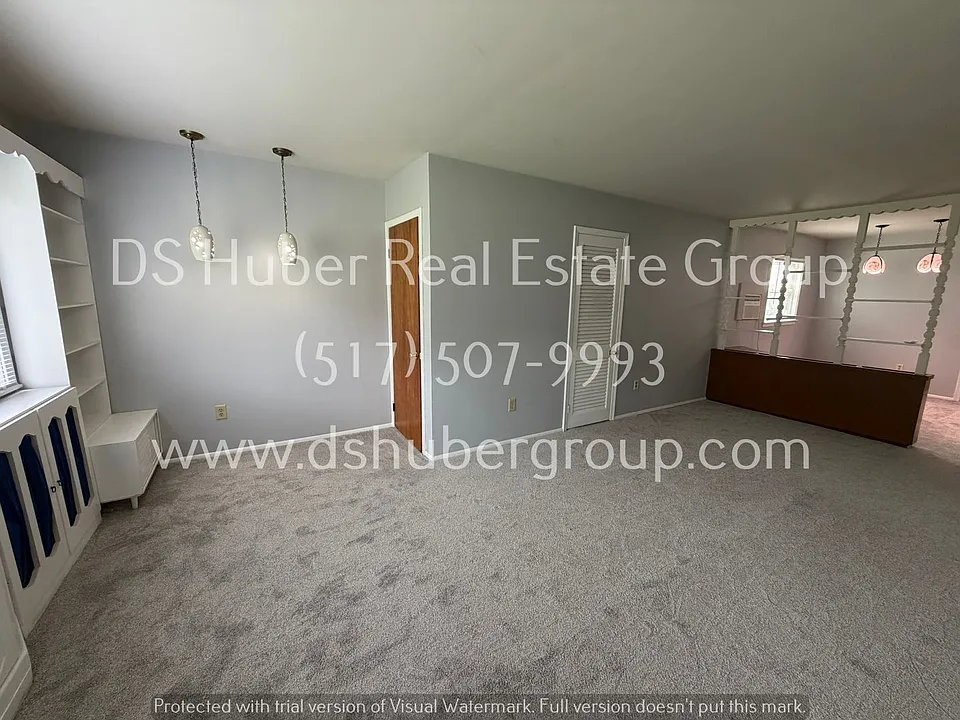 400 E Everettdale Ave