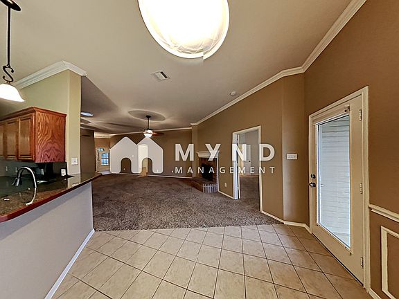 5th image of 95 Forest Glen Dr