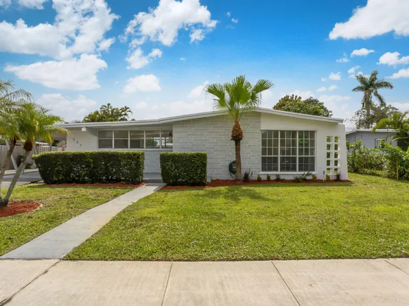 337 Pinehurst Road, Palm Springs, FL 33461