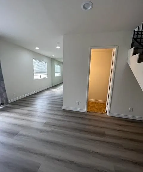 7893 Cerritos Ave — Photo 91