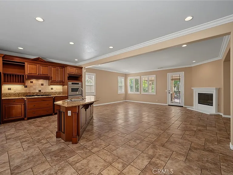 1254 Duxbury Cir — Photo 15