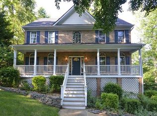 12107 Point Placid Dr, Midlothian, VA 23112