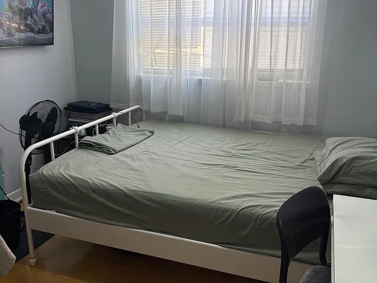 844 Browns Line — Photo 7