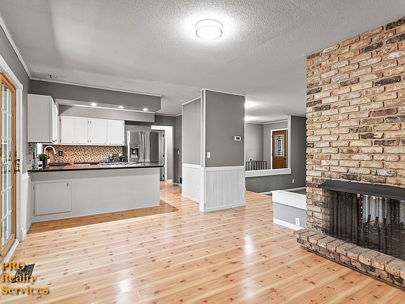 2nd image of 13223 Highview Dr