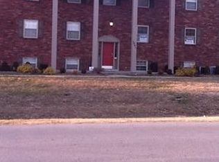 1801 Janlyn Rd APT 4, Jeffersontown, KY 40299