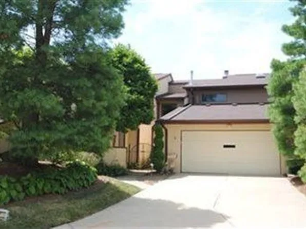 1771 Brookwood Dr, Akron, OH 44313