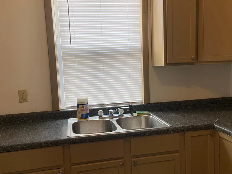 4634 Cameron Ave — Photo 2