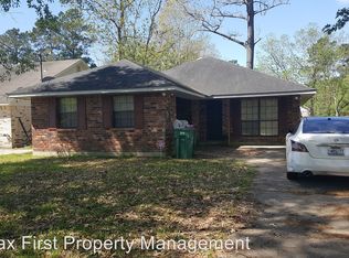 27279 W Lakeside Dr, Denham Springs, LA 70726