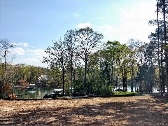 2nd image of 115 Torrington Ct #8