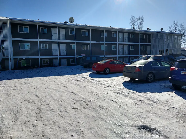1109 Medfra St — Photo 32