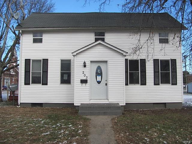 1st image of 203 E 1st St S