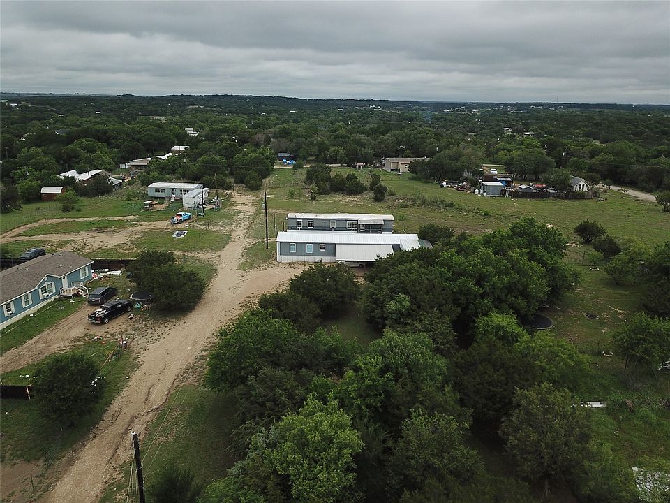 1st image of 413 Lakeview Trl