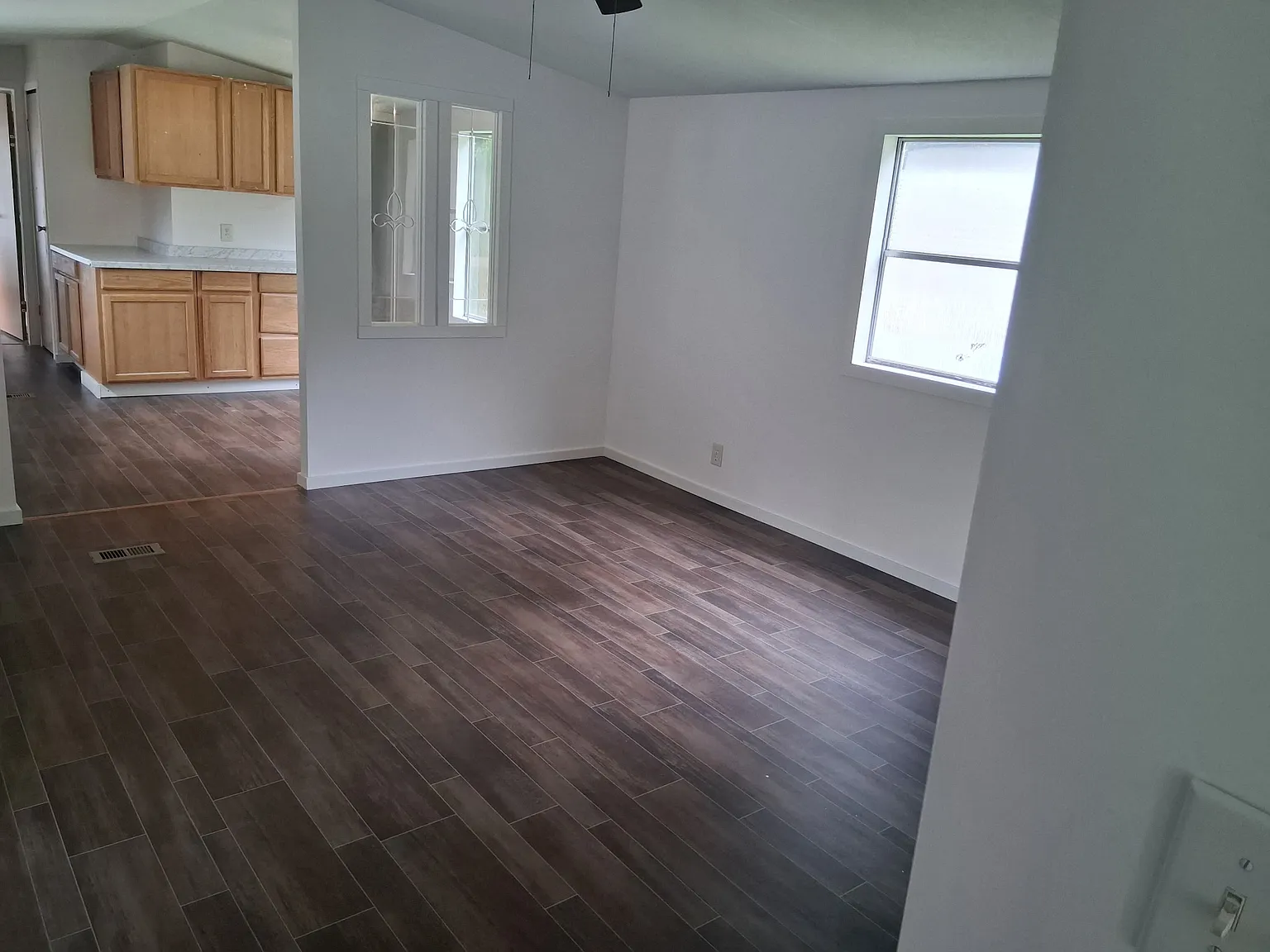 3 bed, $1,200 — Photo 3