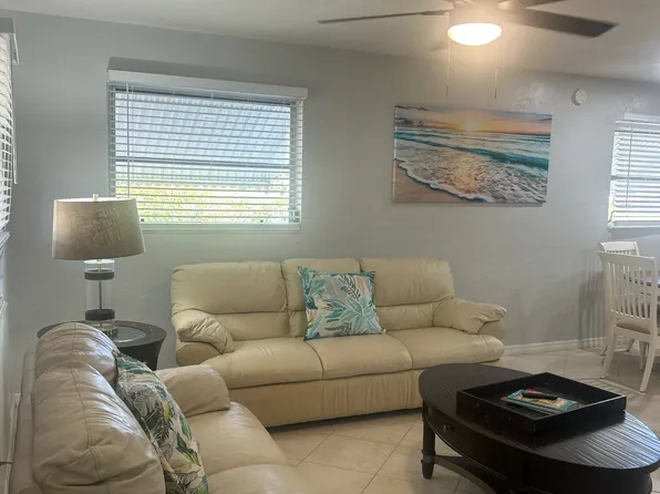 2670 Arbutus St #1, Naples, FL 34112