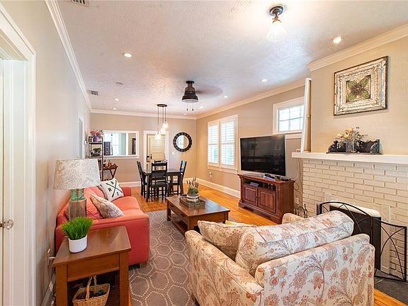 3rd image of 2736 Herschel St