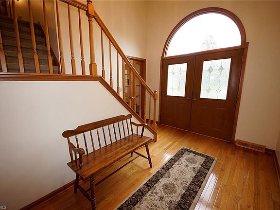 3rd image of 21236 Montclare Blvd