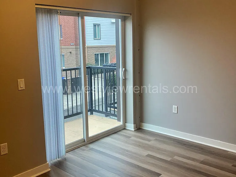 203 E Laurel St — Photo 236