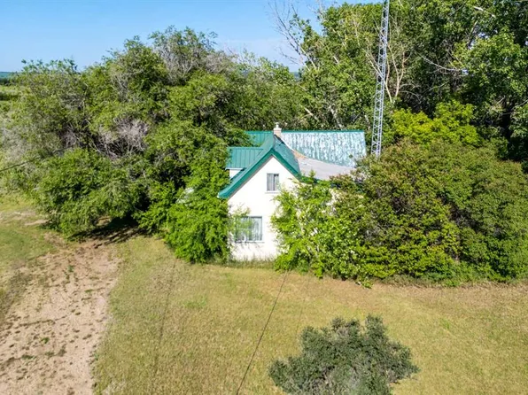 5124 53rd St #61, Mannville, AB T0B 2W0