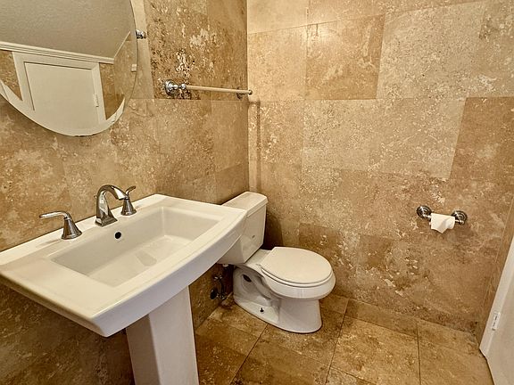 5th image of 2902 Lichen Ln Unit B