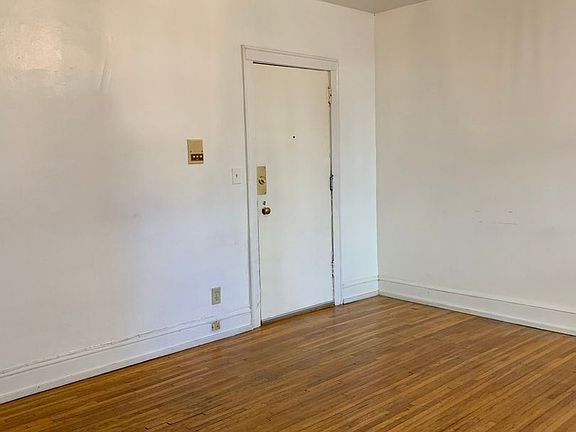 4th image of 1915 2nd Ave S #15