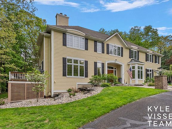 3rd image of 4608 Old Grand River Trl NE