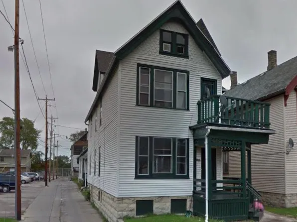 1334 N 22nd St, Milwaukee, WI 53205