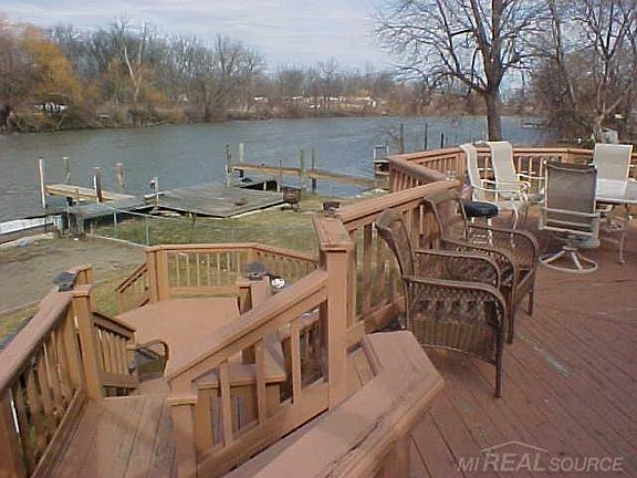 3rd image of 25879 Clinton Shore Dr