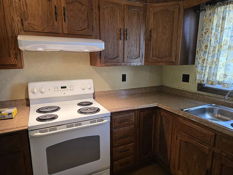 254 Mount Hope Ave — Photo 4