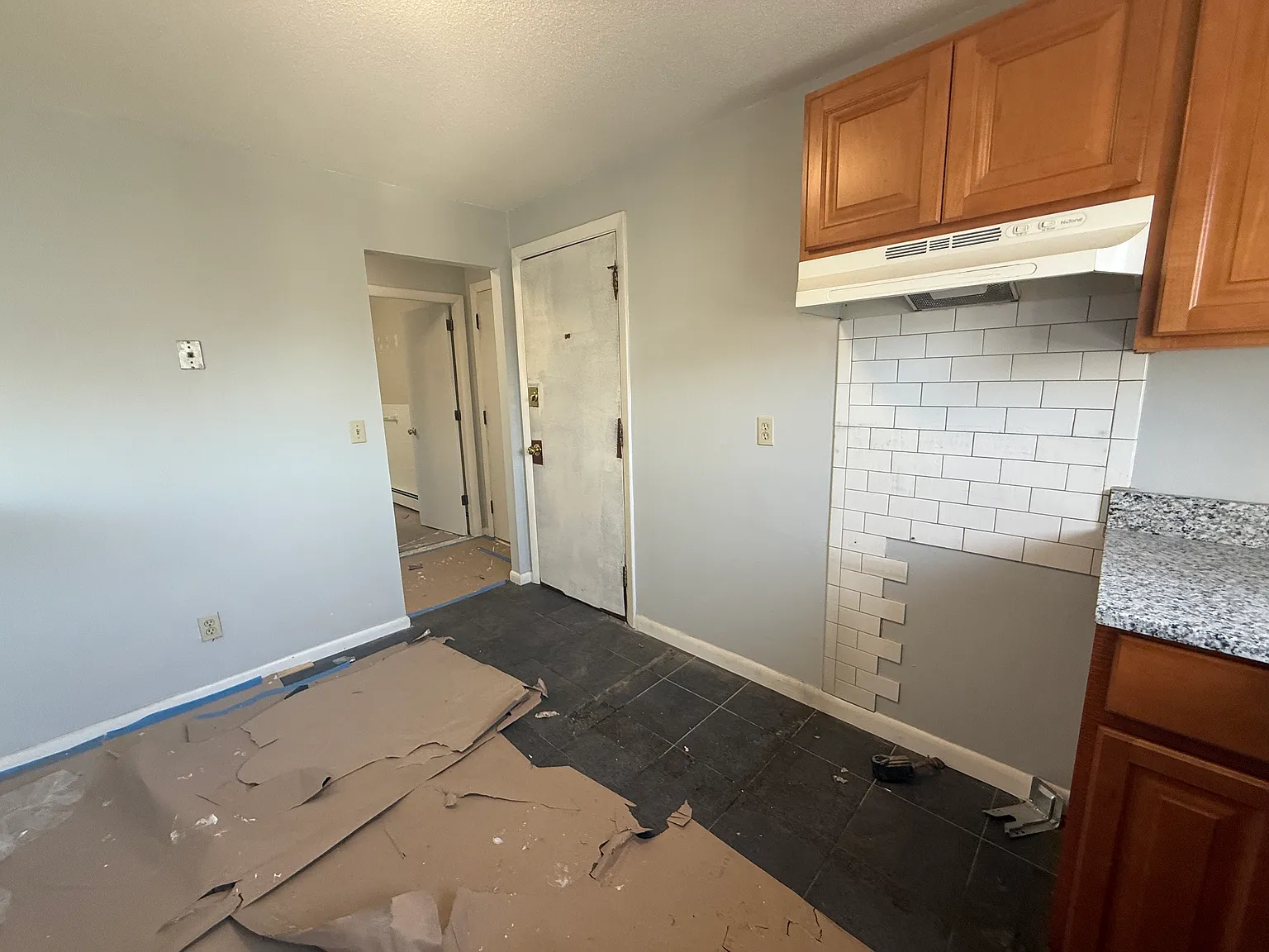 1 bed, 600 sqft, $2,100 — Photo 4