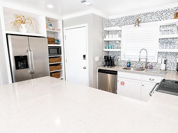 5th image of 775 Gulf Shore Dr Unit 2135