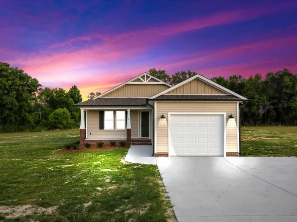 52 Grace Pond Ave, Benson, NC 27504